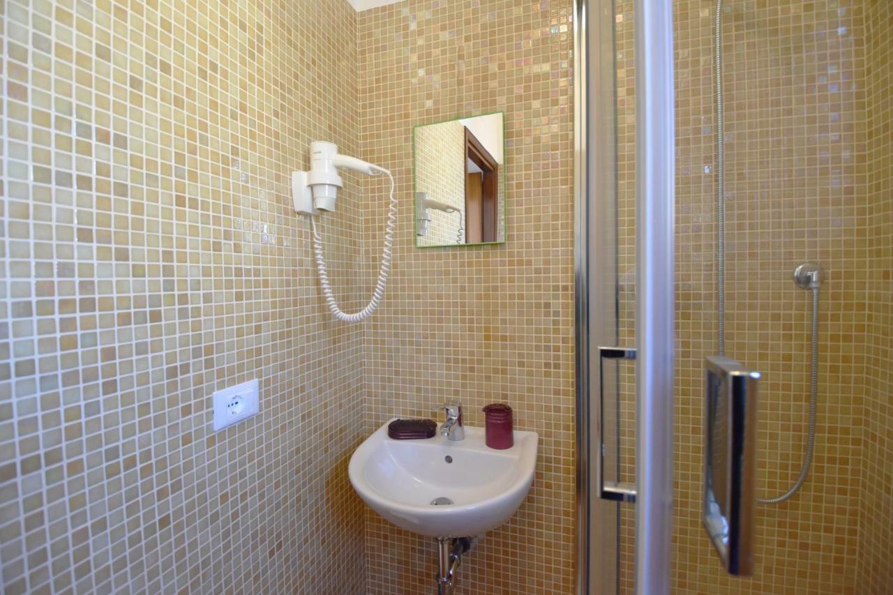 Nice And Warm Rooms โรม ภายนอก รูปภาพ